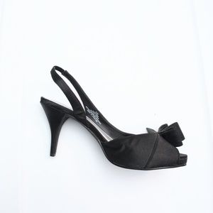 Impo: Black Peep Toe Heels With Bow 6.5